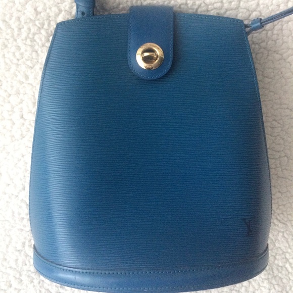Louis Vuitton Vintage Toledo Blue Epi Leather Cluny Shoulder Bag - Picture 2 of 16